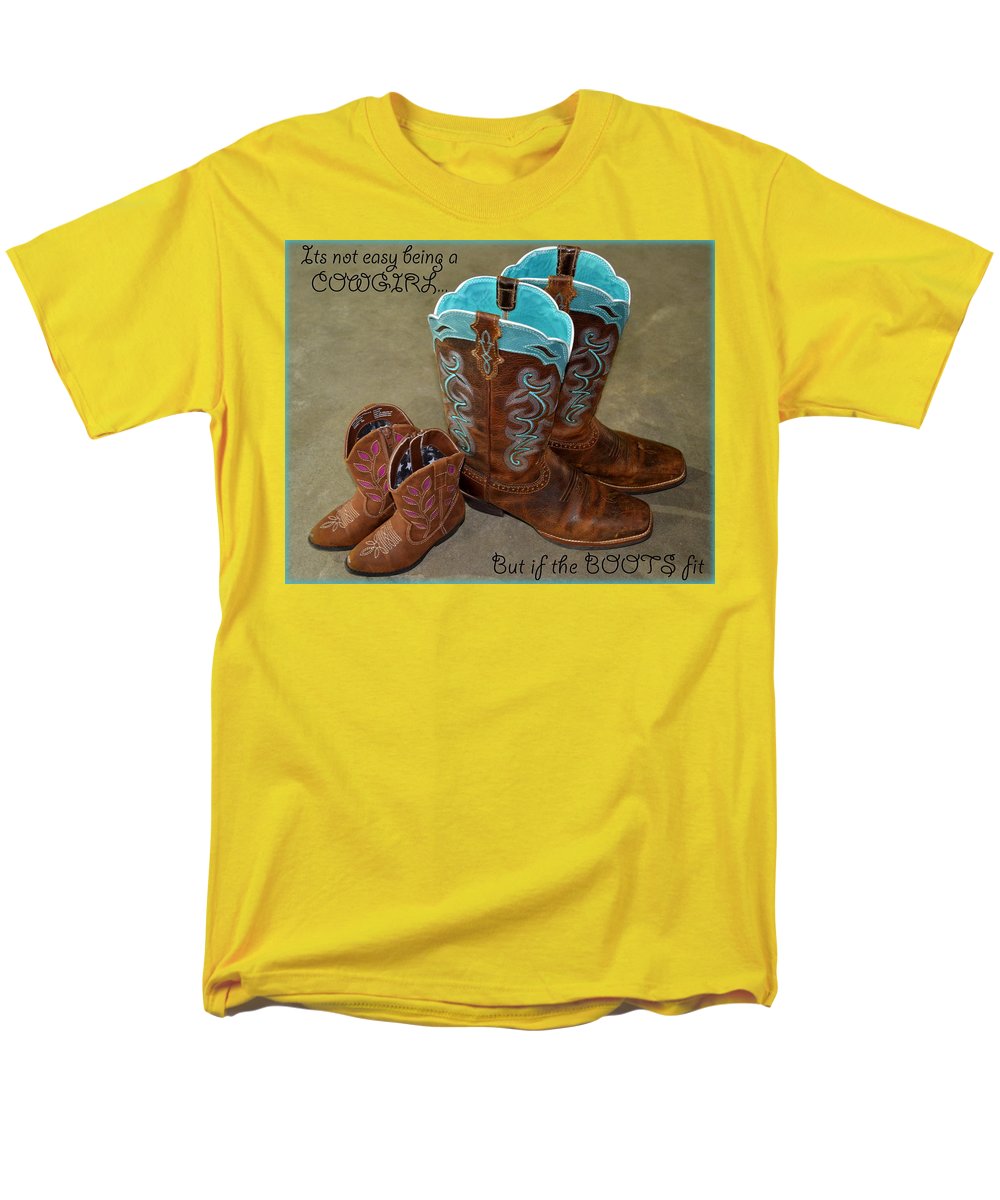 It's Not Easy Being s Cowgirl - Men's T-Shirt (Regular Fit)