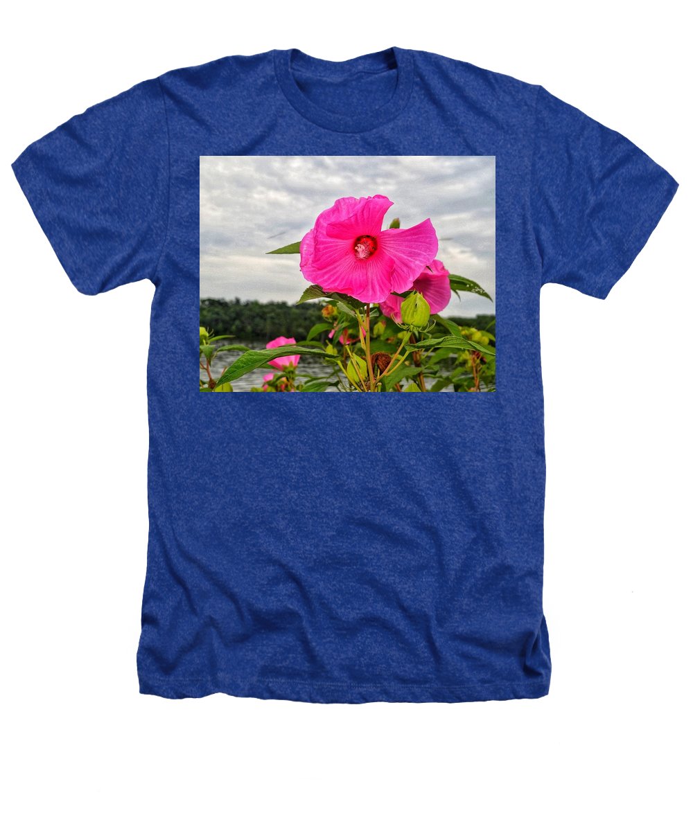 Lakeside Stunner - Heathers T-Shirt