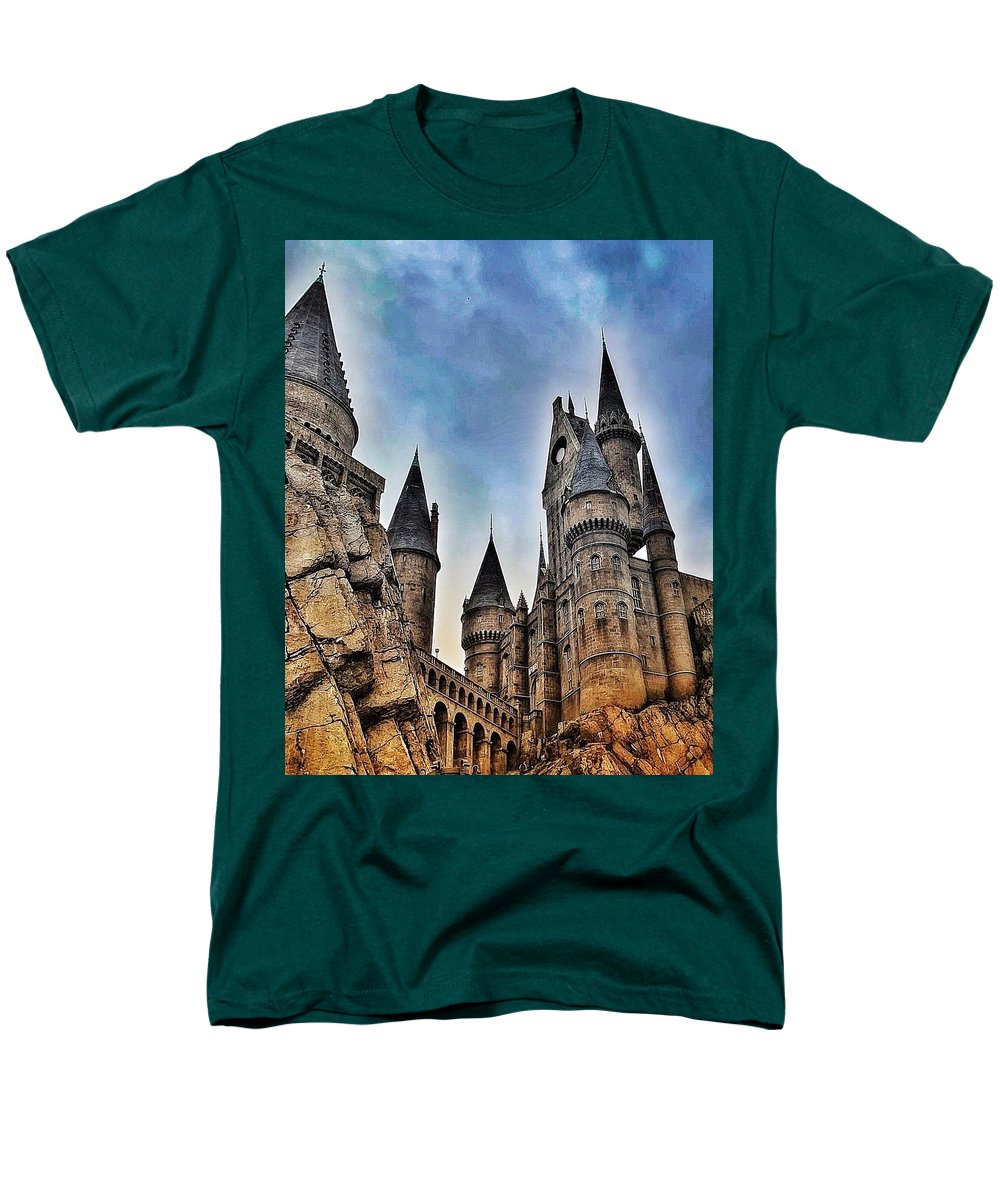 School of Witchcraft and Wizardry - Men's T-Shirt (Regular Fit)