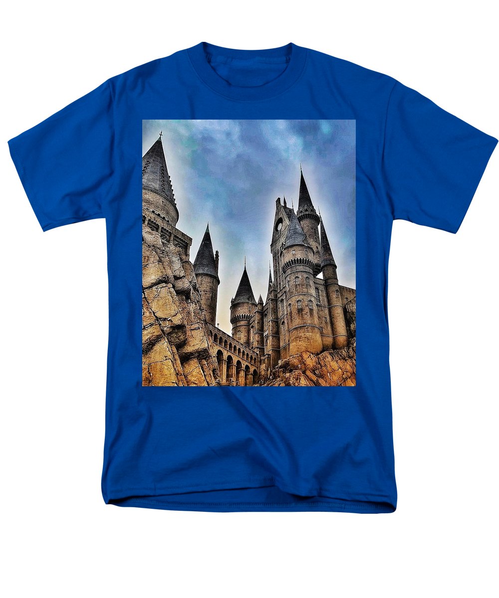 School of Witchcraft and Wizardry - Men's T-Shirt (Regular Fit)