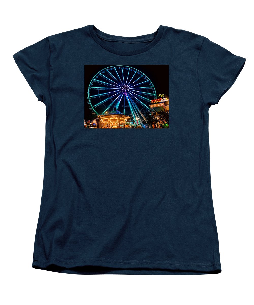 The Island Wheel Color - Women's T-Shirt (Standard Fit)