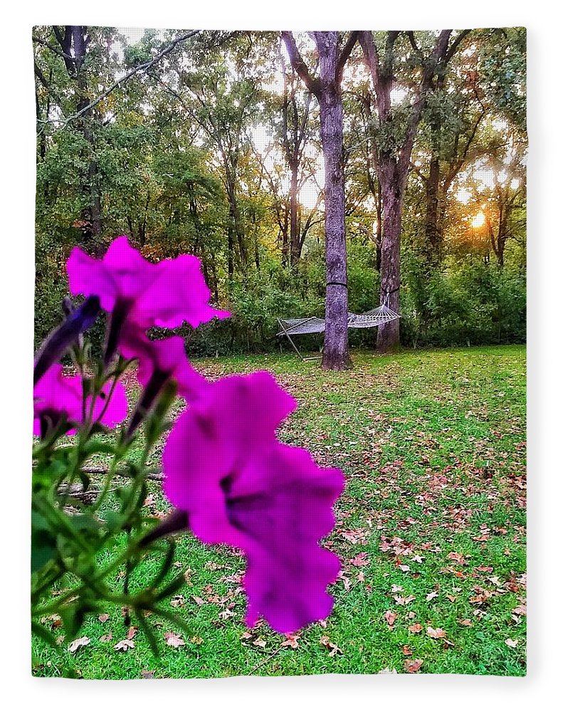 Backyard Bliss - Blanket