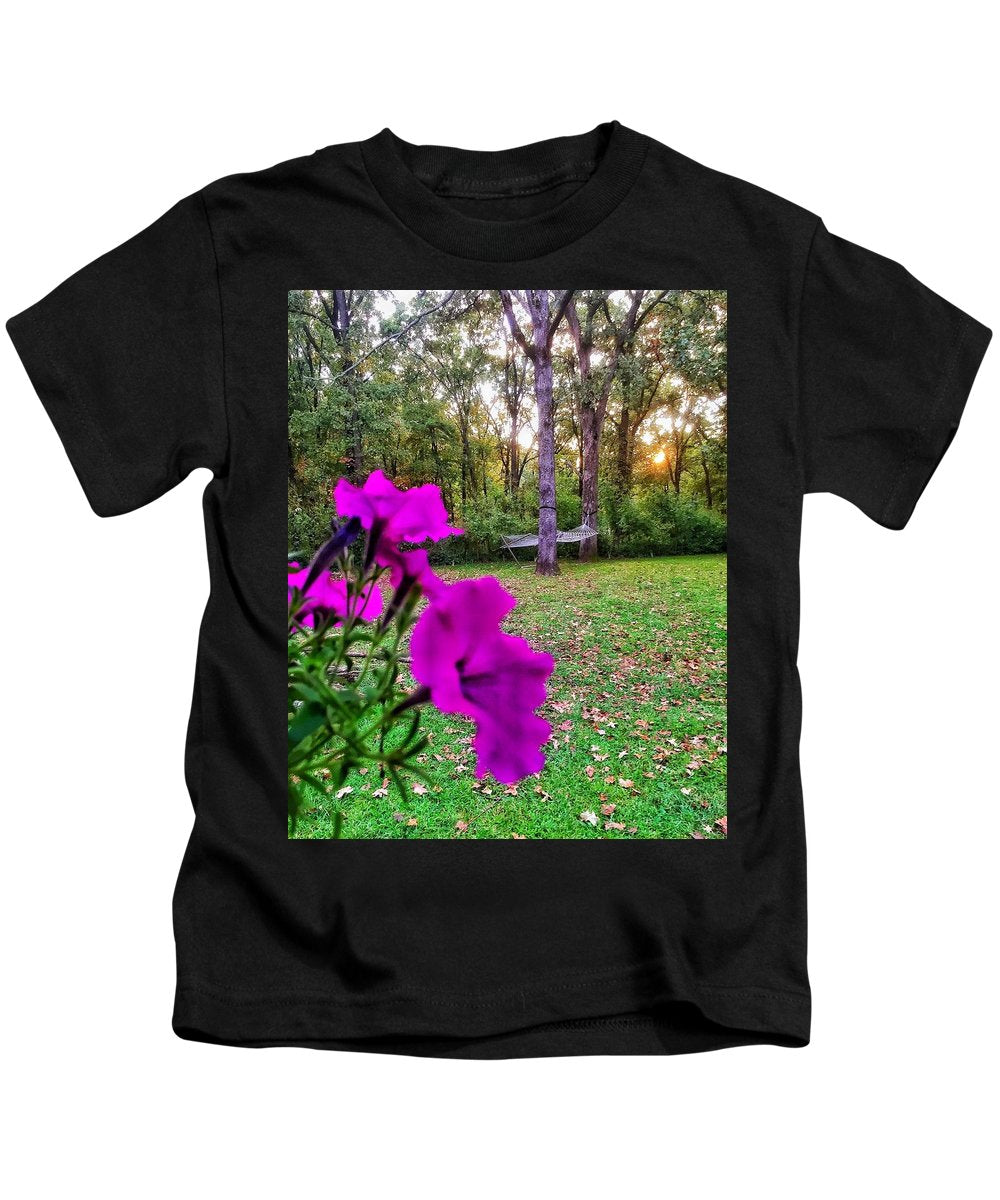 Backyard Bliss - Kids T-Shirt