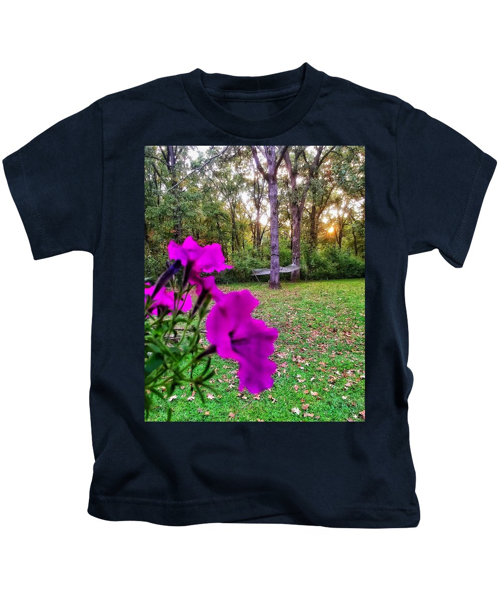 Backyard Bliss - Kids T-Shirt