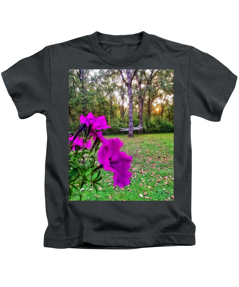 Backyard Bliss - Kids T-Shirt