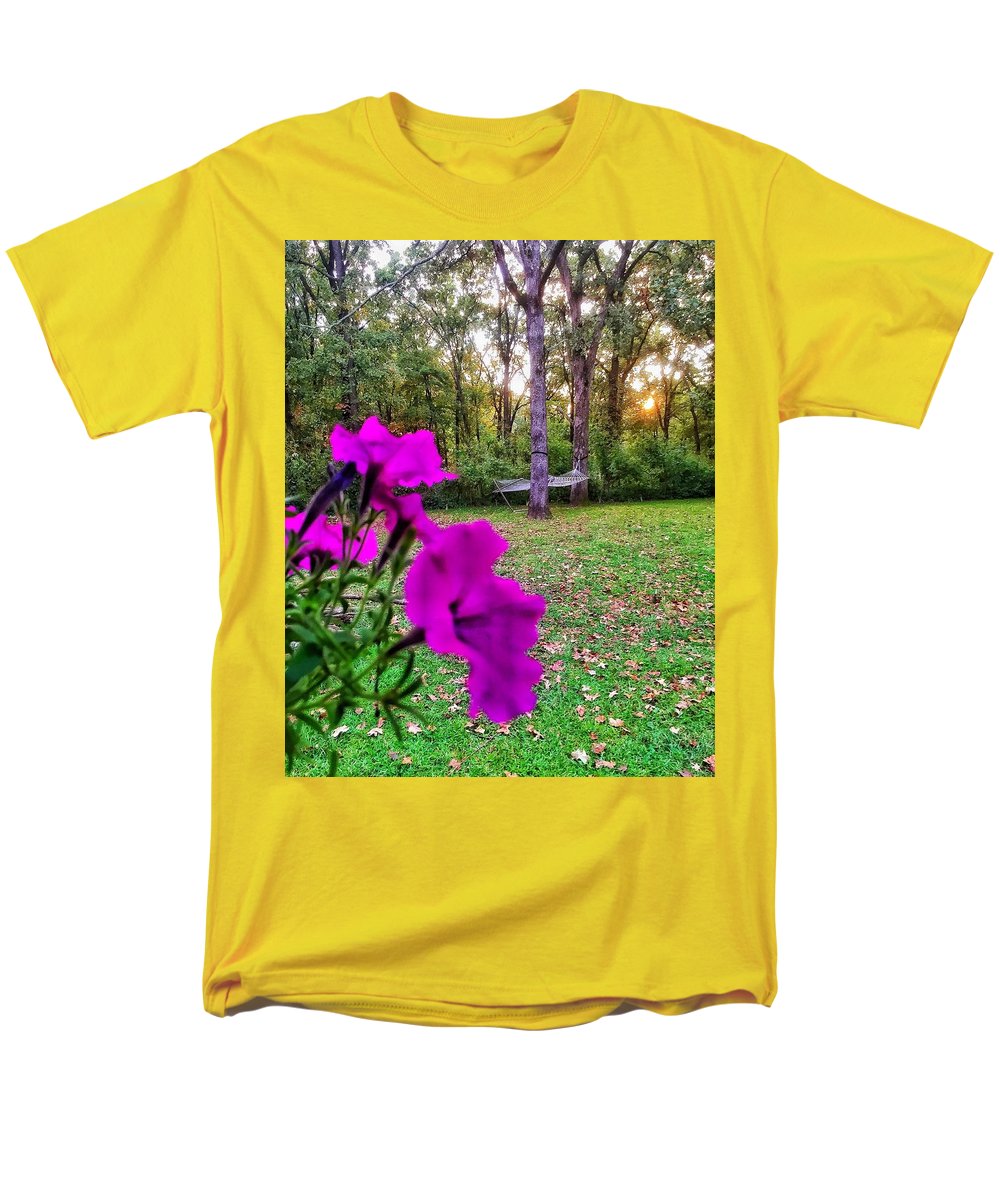 Backyard Bliss - Men's T-Shirt  (Regular Fit)