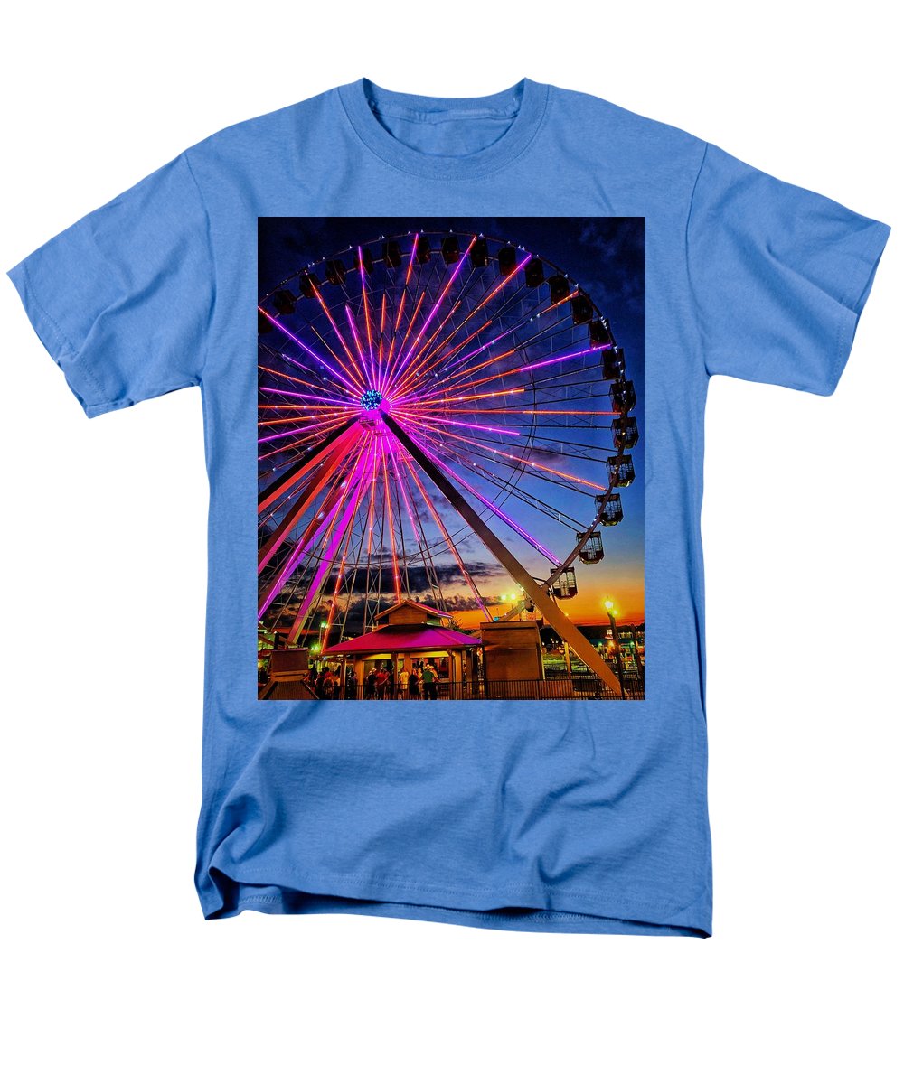 Branson Wheel - Men's T-Shirt  (Regular Fit)