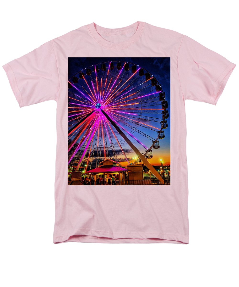 Branson Wheel - Men's T-Shirt  (Regular Fit)