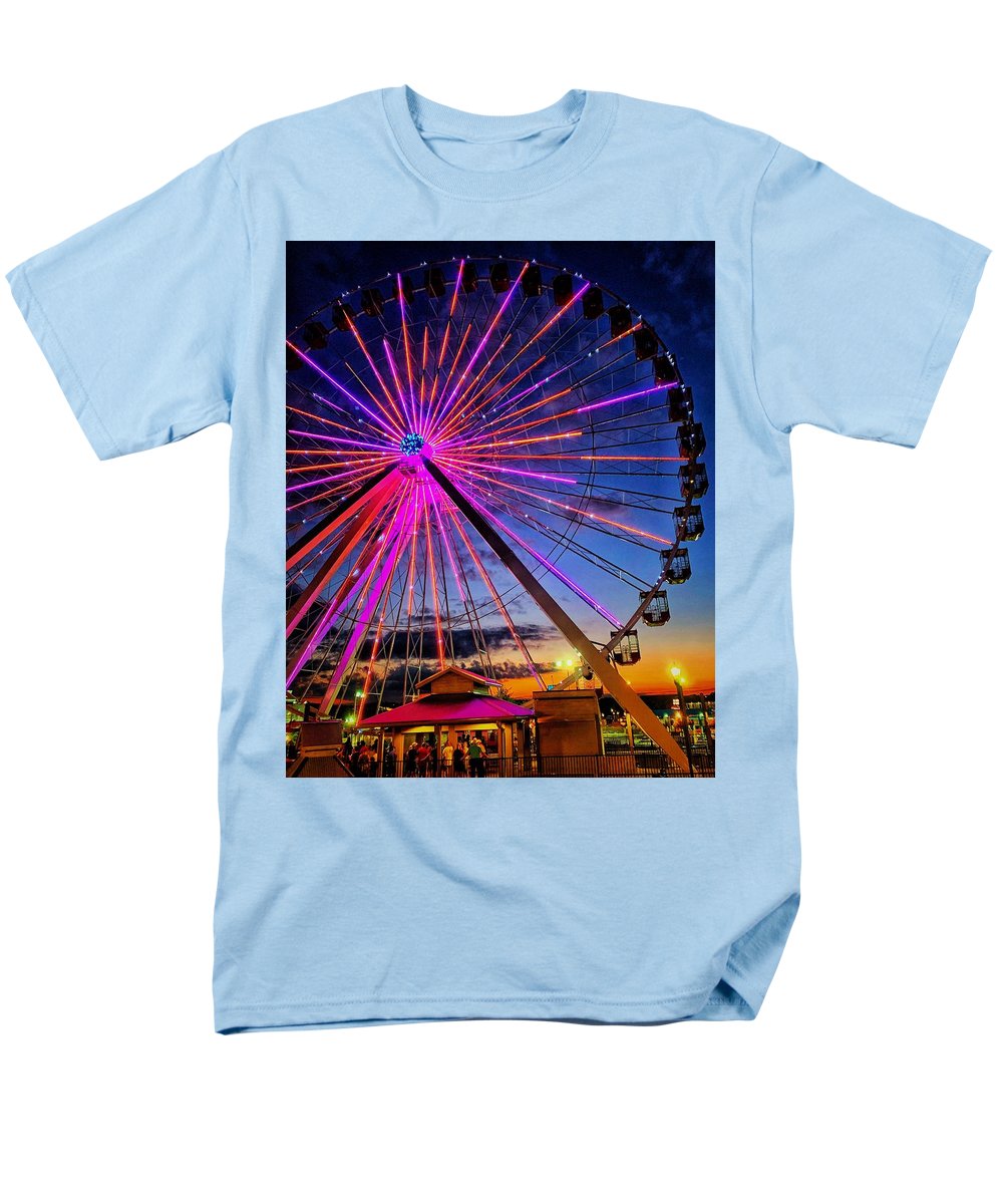 Branson Wheel - Men's T-Shirt  (Regular Fit)