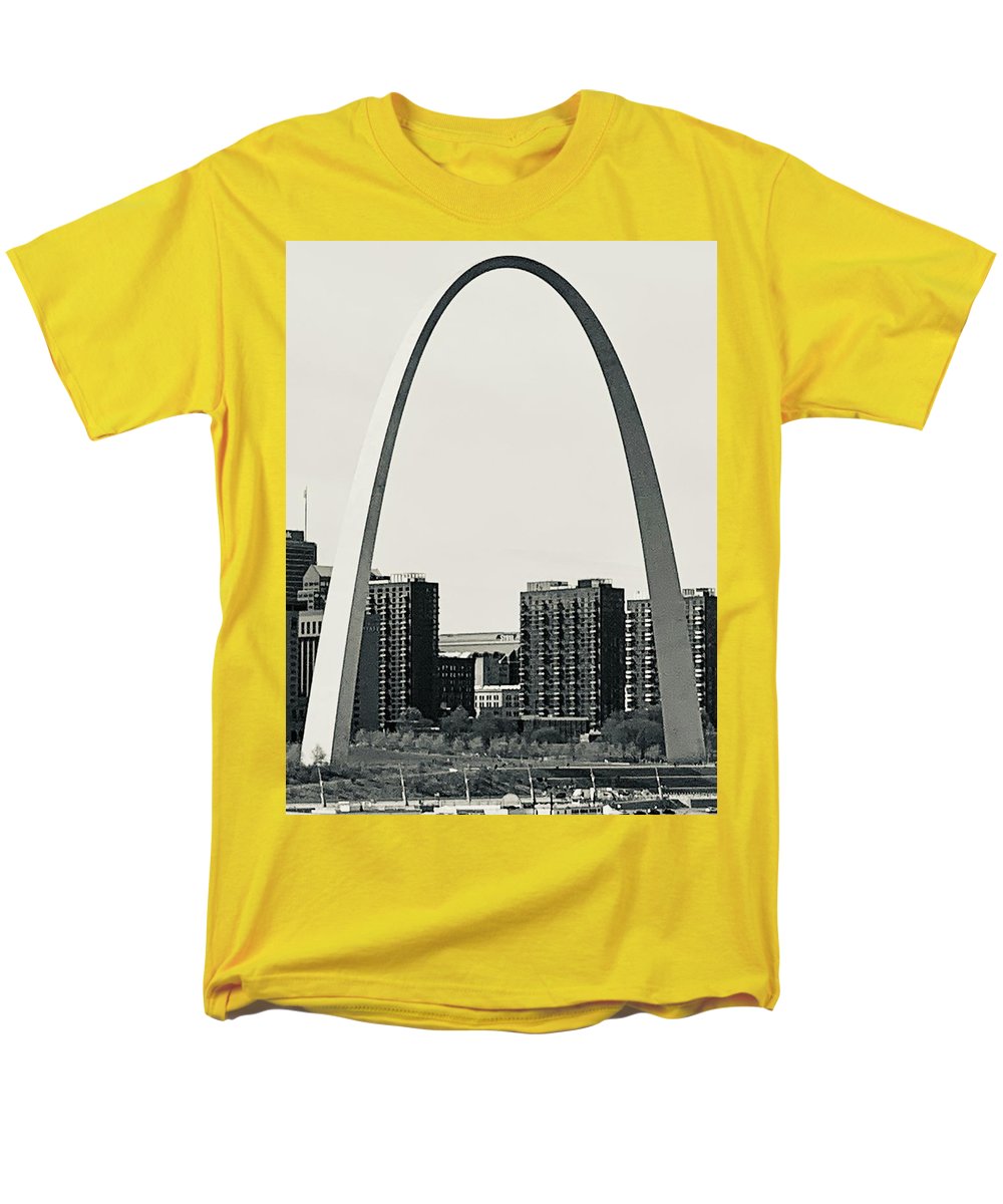 Driveby Shot of the Arch - Men's T-Shirt  (Regular Fit)