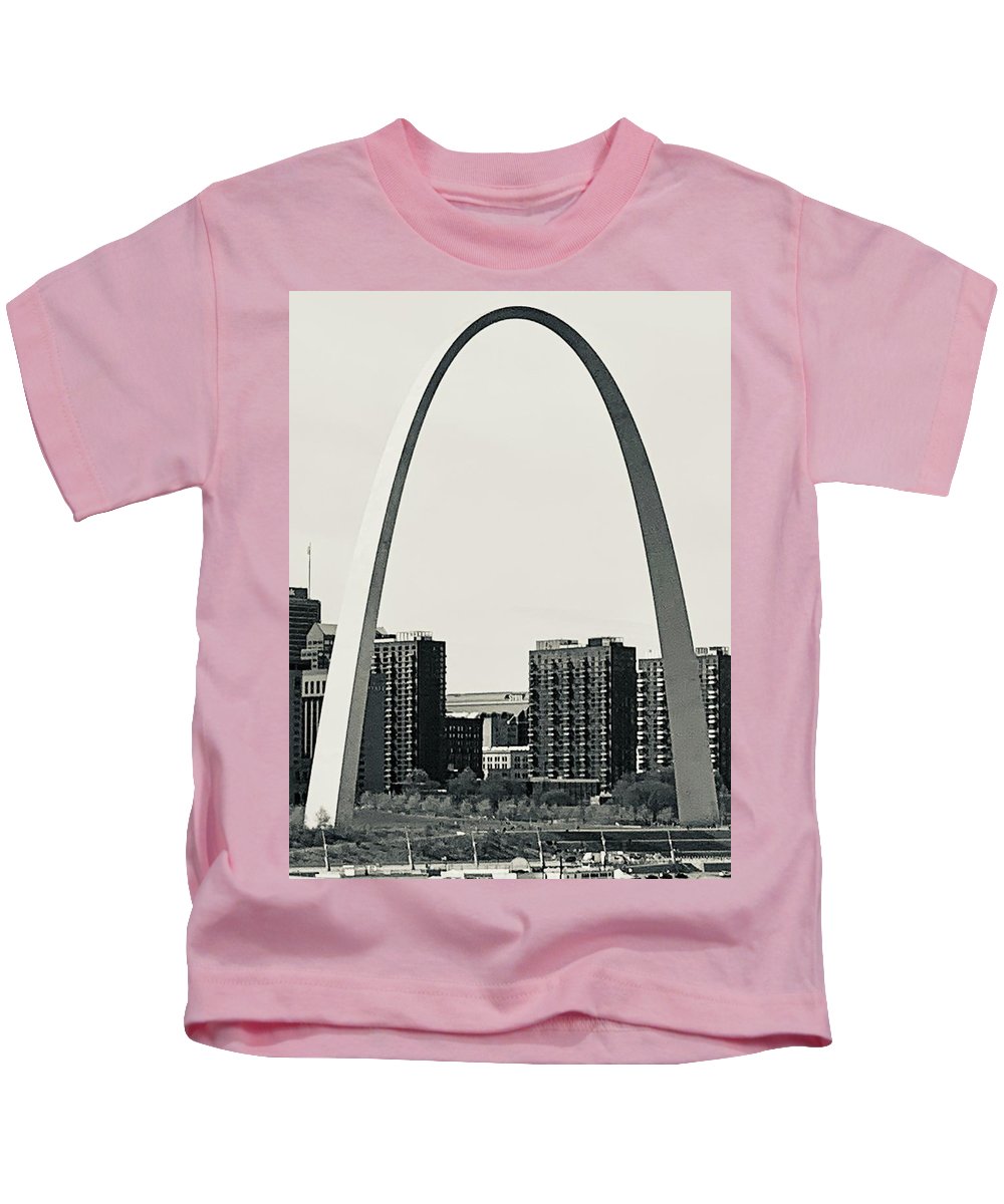 Driveby Shot of the Arch - Kids T-Shirt