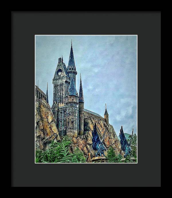 Hogwart's Castle - Framed Print