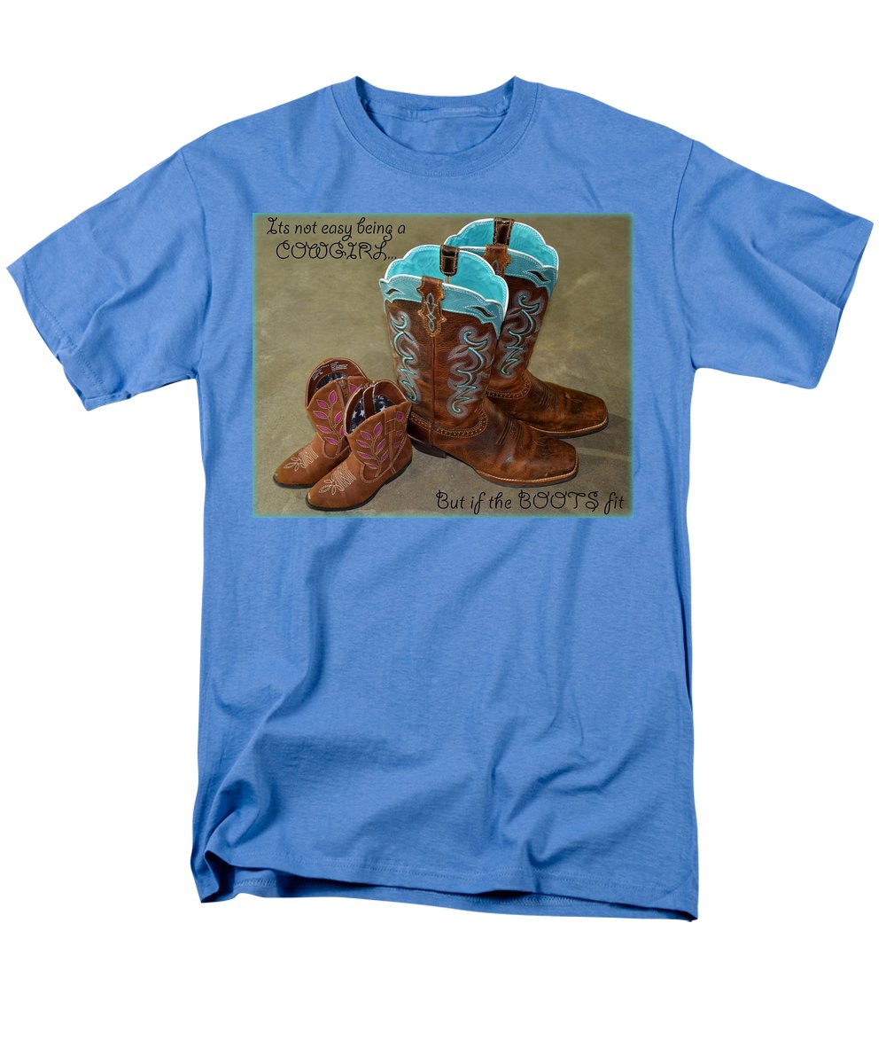 It's Not Easy Being s Cowgirl - Men's T-Shirt  (Regular Fit)