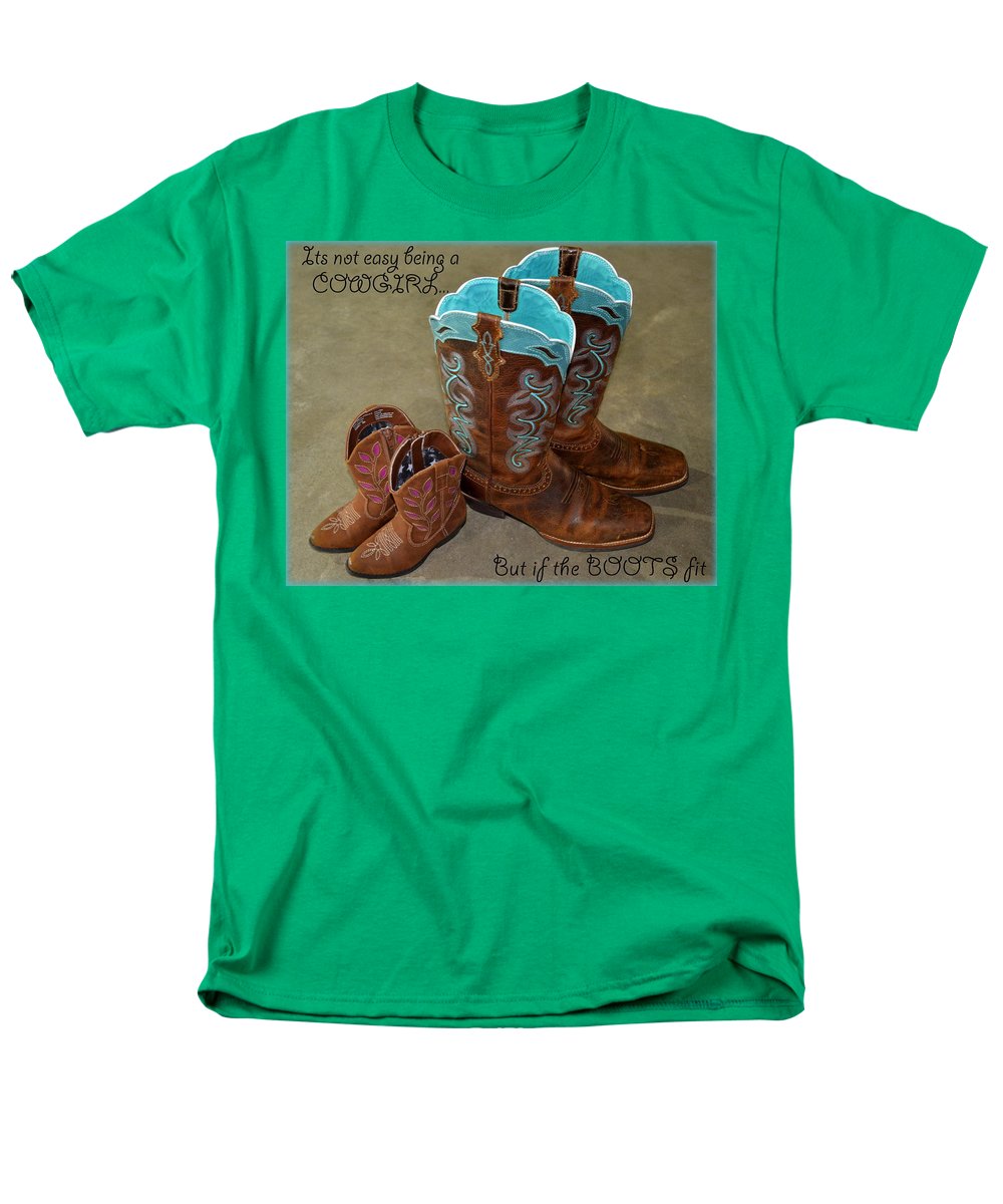 It's Not Easy Being s Cowgirl - Men's T-Shirt  (Regular Fit)