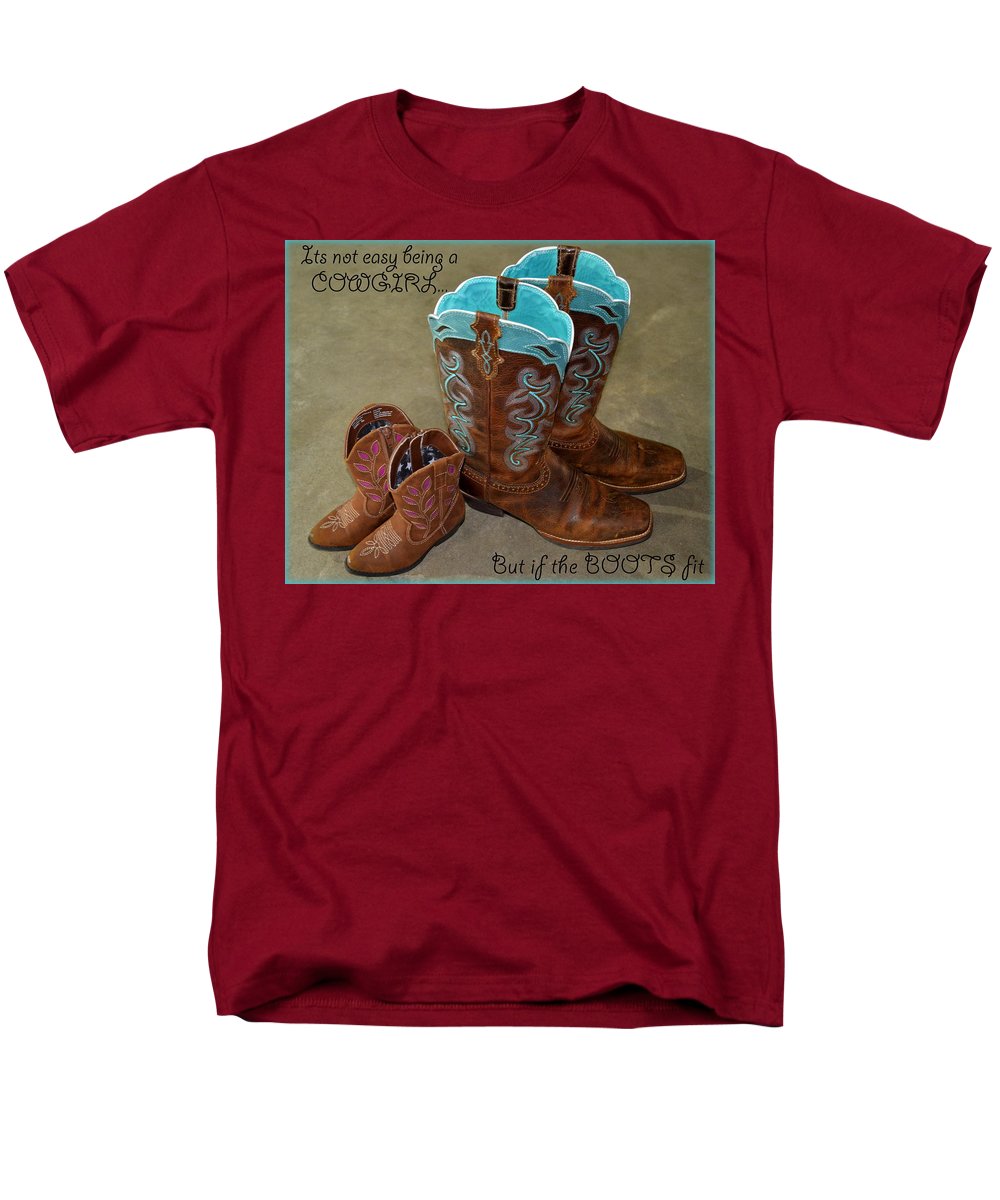 It's Not Easy Being s Cowgirl - Men's T-Shirt  (Regular Fit)