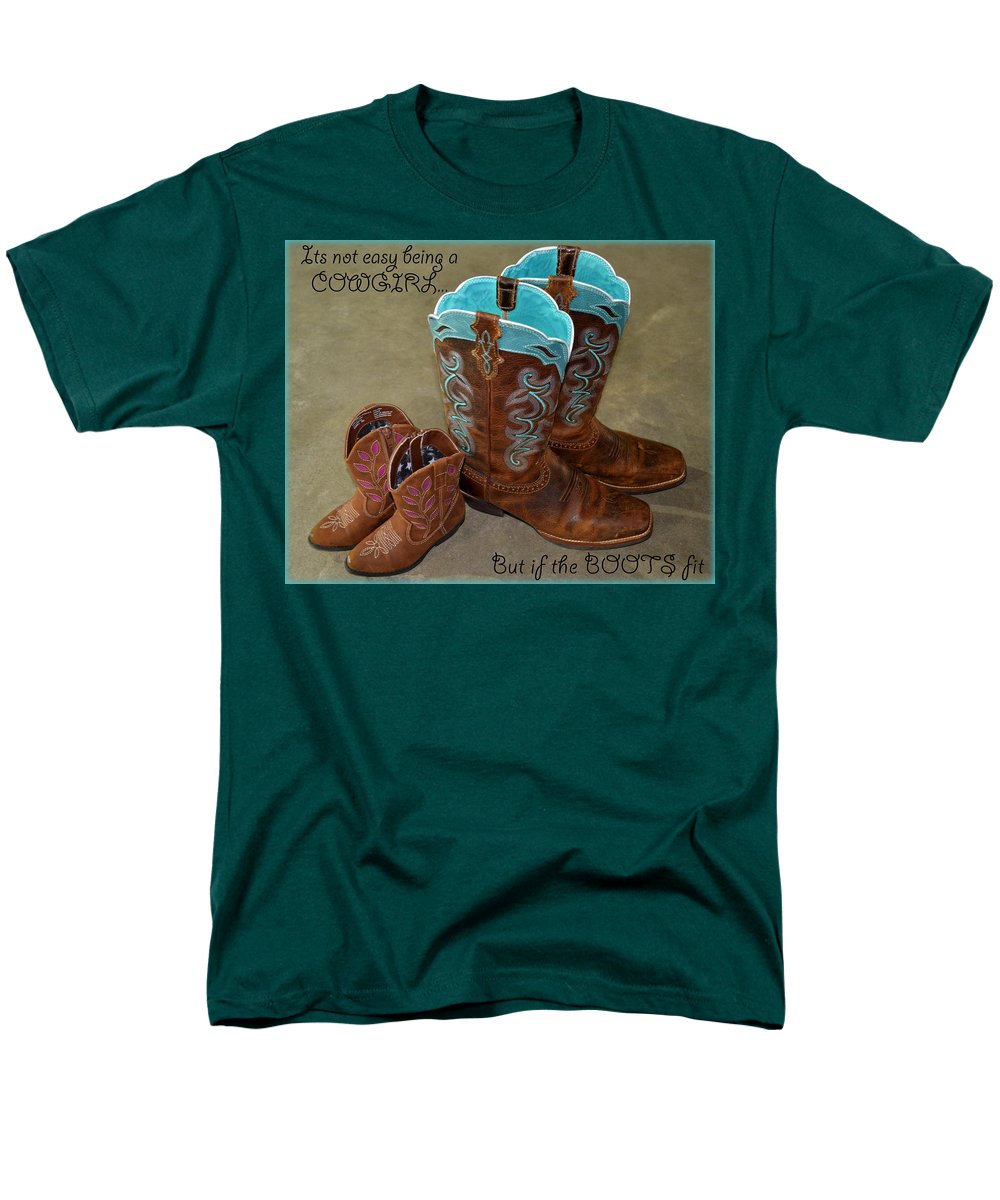 It's Not Easy Being s Cowgirl - Men's T-Shirt  (Regular Fit)