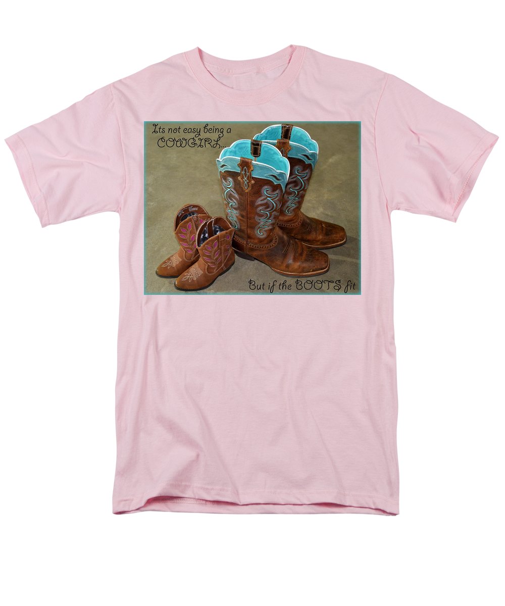 It's Not Easy Being s Cowgirl - Men's T-Shirt  (Regular Fit)