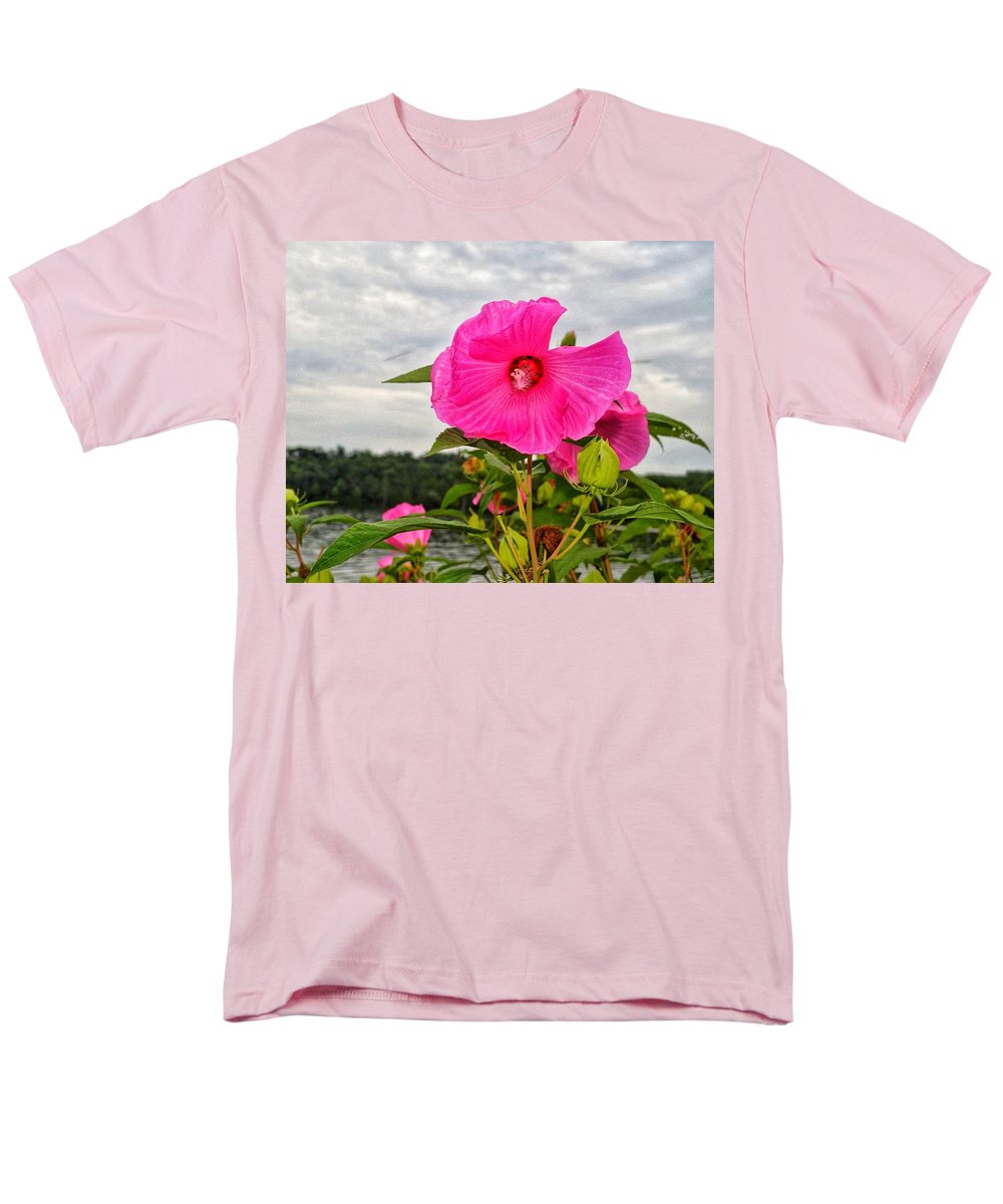 Lakeside Stunner - Men's T-Shirt  (Regular Fit)