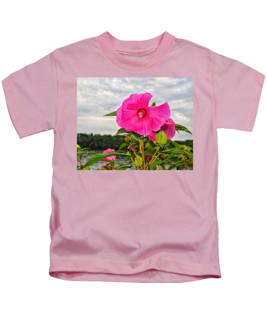 Lakeside Stunner - Kids T-Shirt