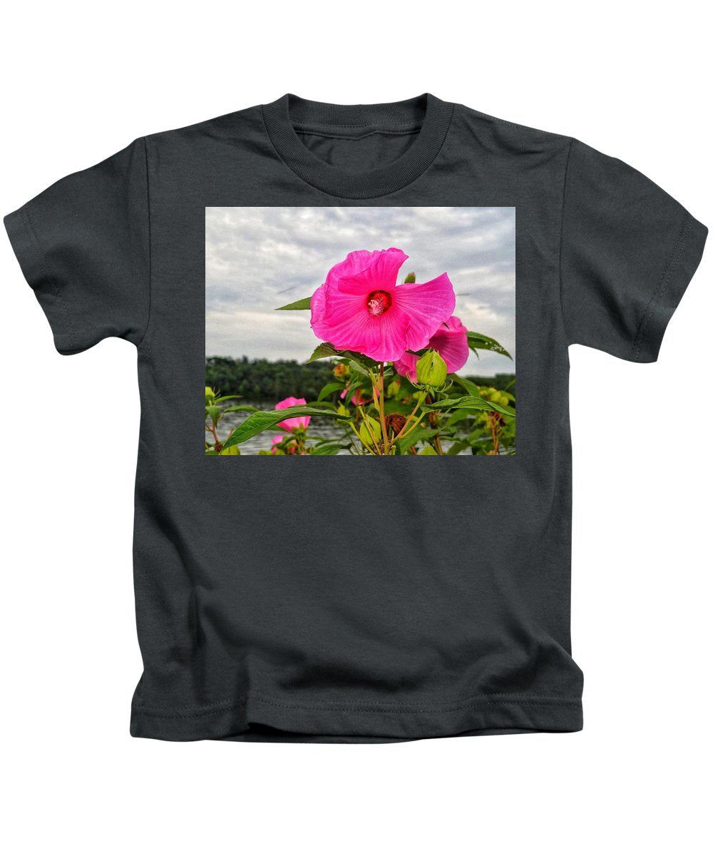 Lakeside Stunner - Kids T-Shirt