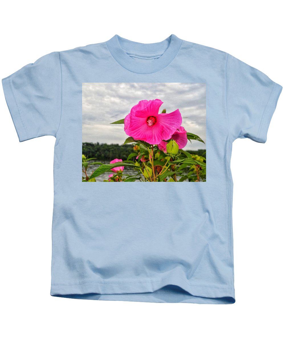 Lakeside Stunner - Kids T-Shirt