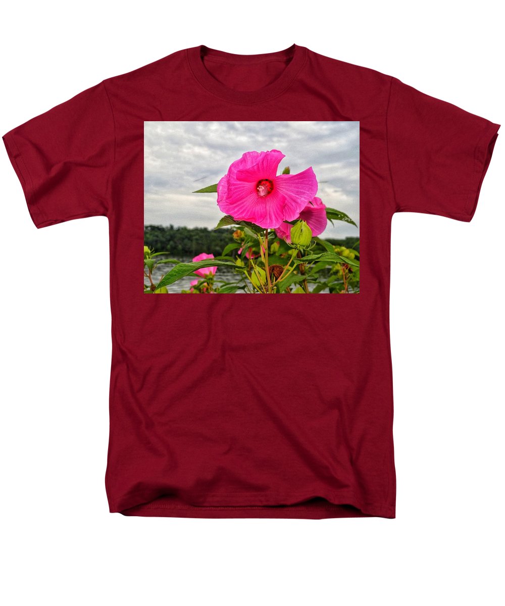 Lakeside Stunner - Men's T-Shirt  (Regular Fit)