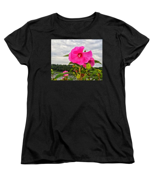 Lakeside Stunner - Women's T-Shirt (Standard Fit)
