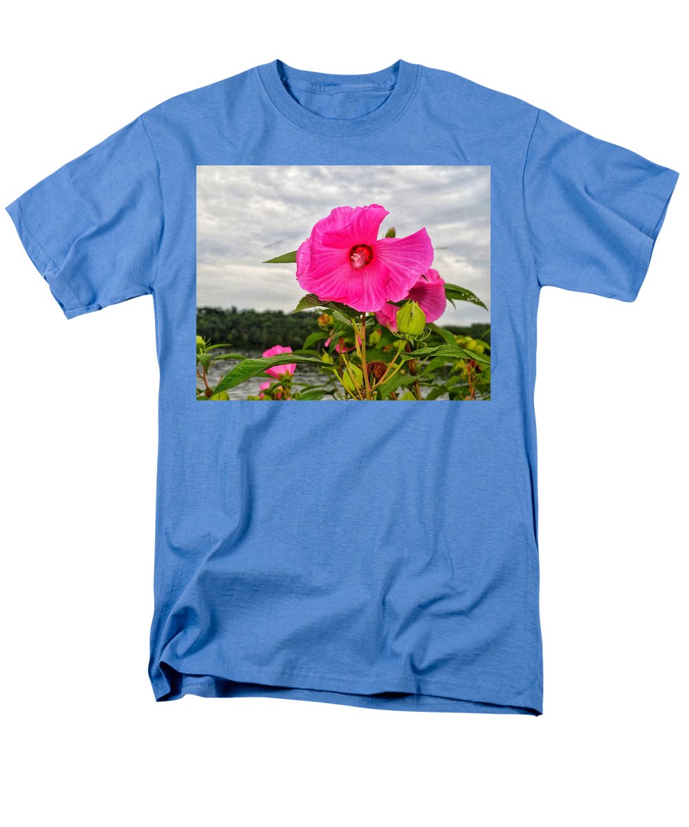 Lakeside Stunner - Men's T-Shirt  (Regular Fit)
