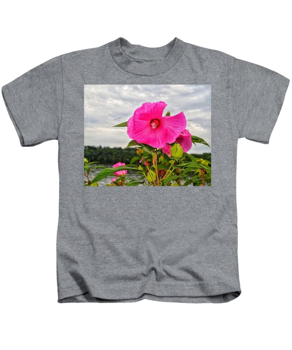 Lakeside Stunner - Kids T-Shirt