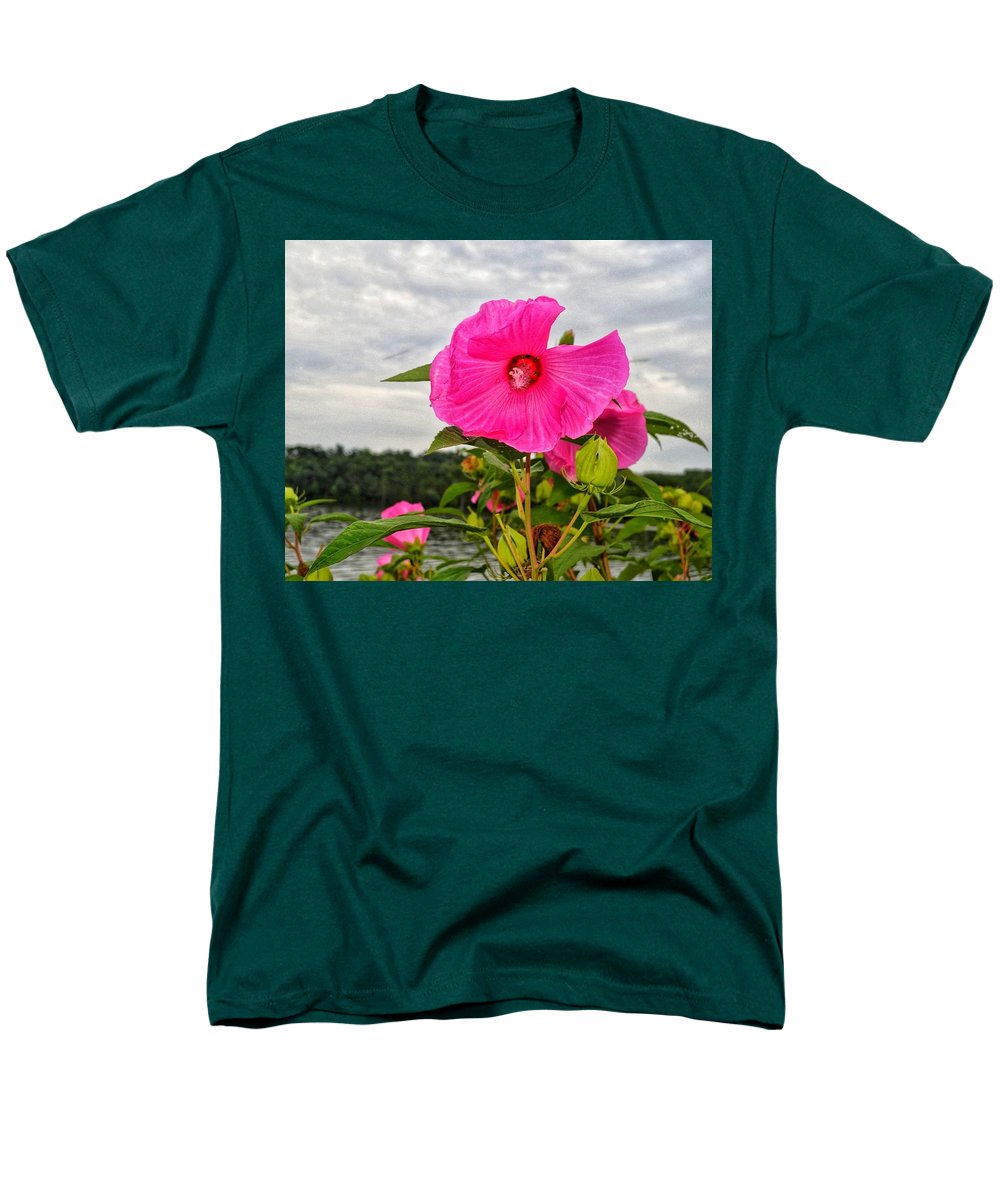 Lakeside Stunner - Men's T-Shirt  (Regular Fit)