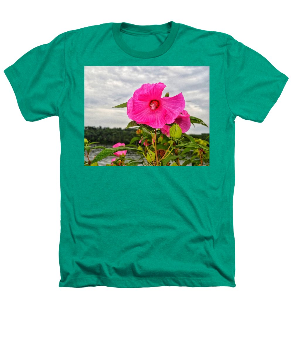 Lakeside Stunner - Heathers T-Shirt