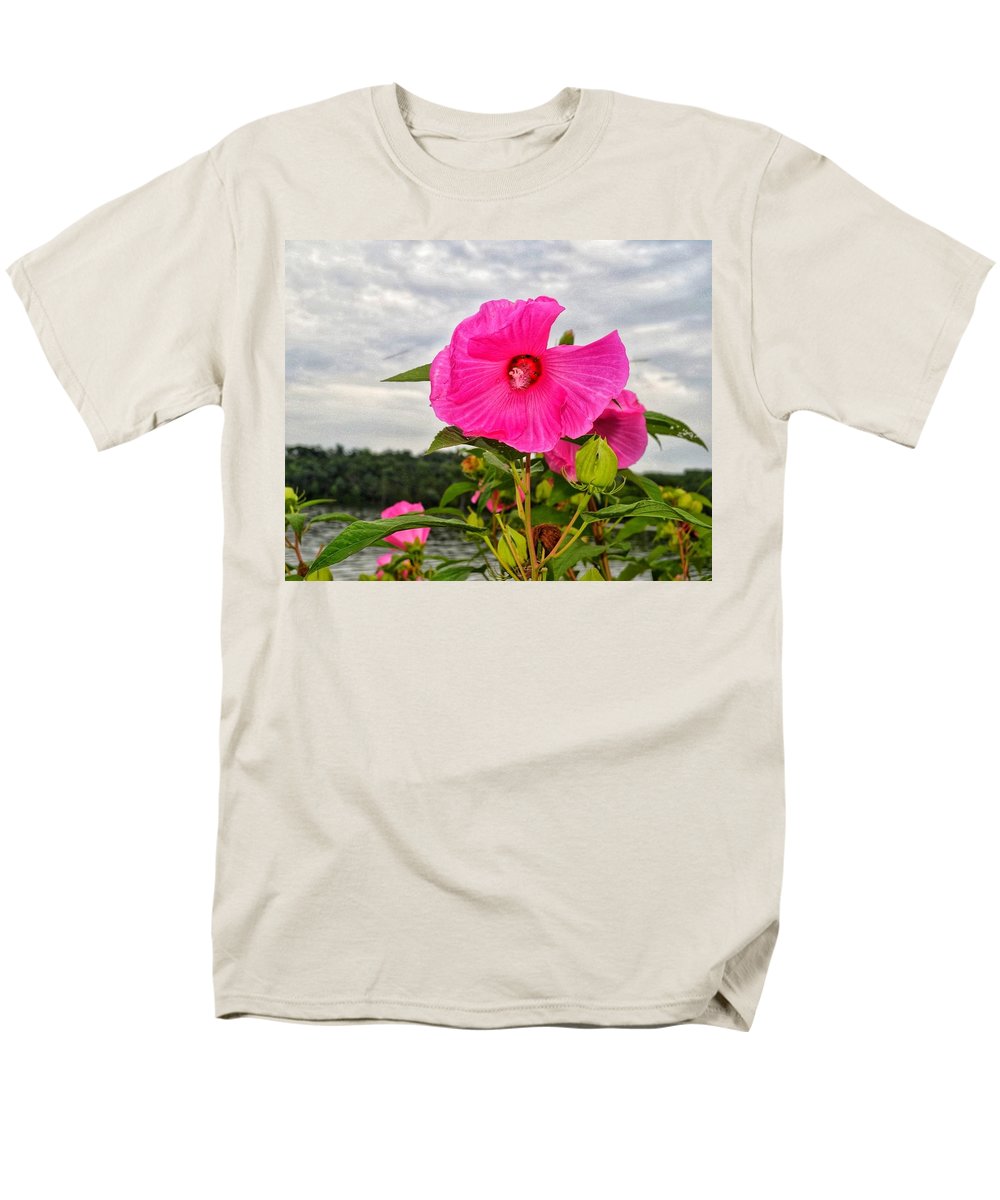 Lakeside Stunner - Men's T-Shirt  (Regular Fit)