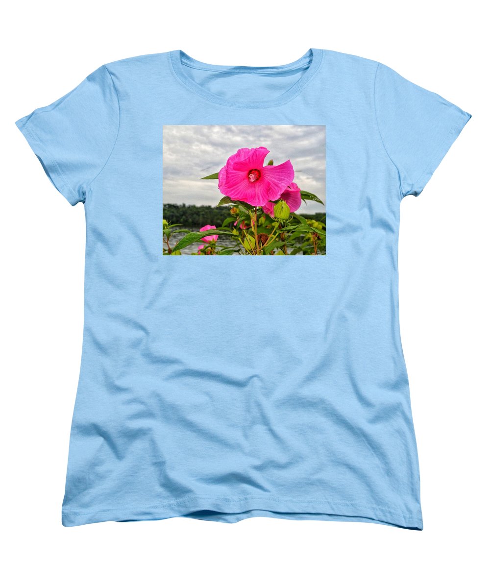 Lakeside Stunner - Women's T-Shirt (Standard Fit)