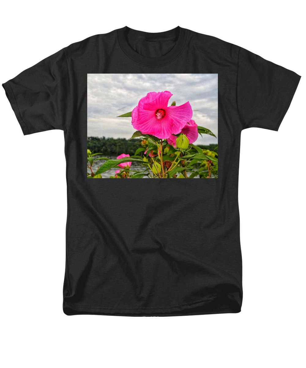 Lakeside Stunner - Men's T-Shirt  (Regular Fit)
