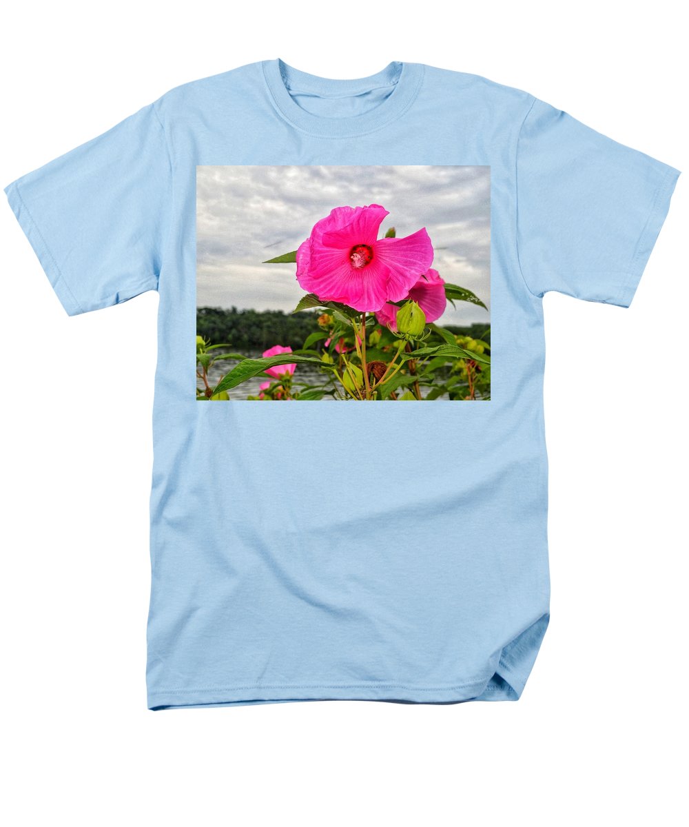 Lakeside Stunner - Men's T-Shirt  (Regular Fit)