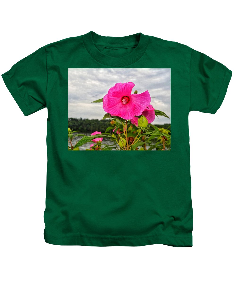Lakeside Stunner - Kids T-Shirt