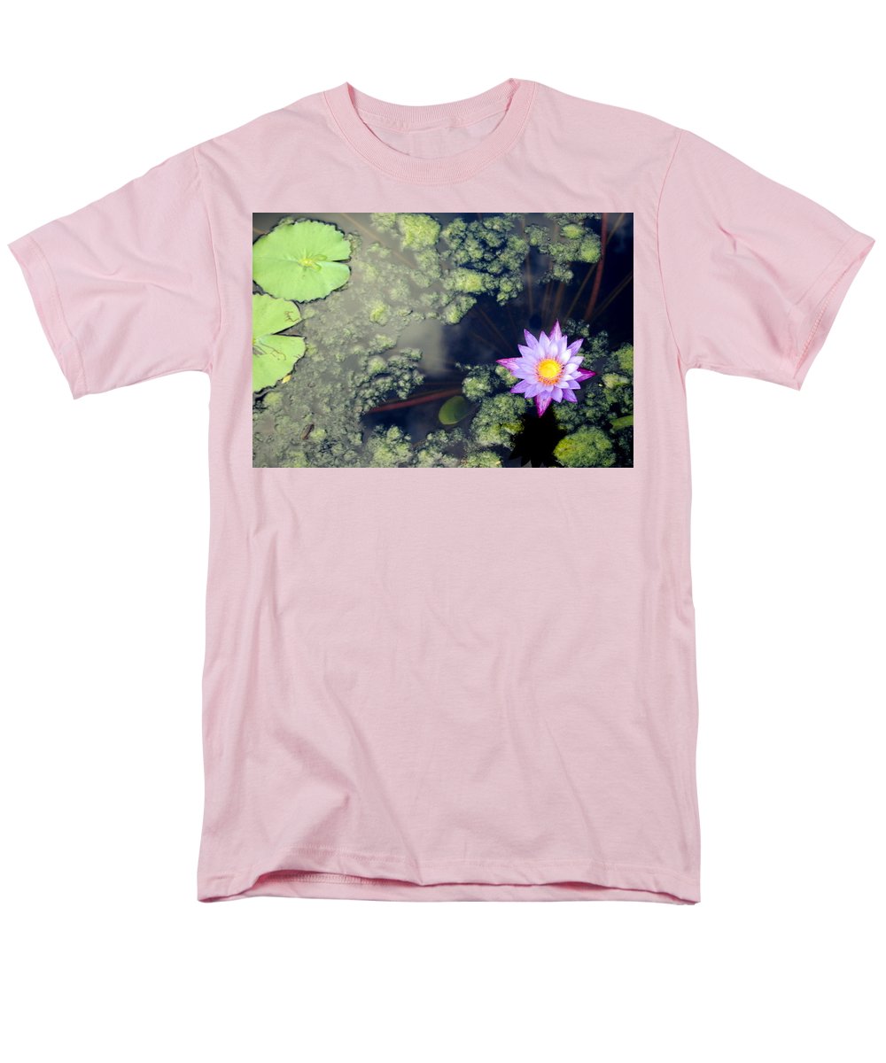 Lily Pad Pond - Men's T-Shirt  (Regular Fit)