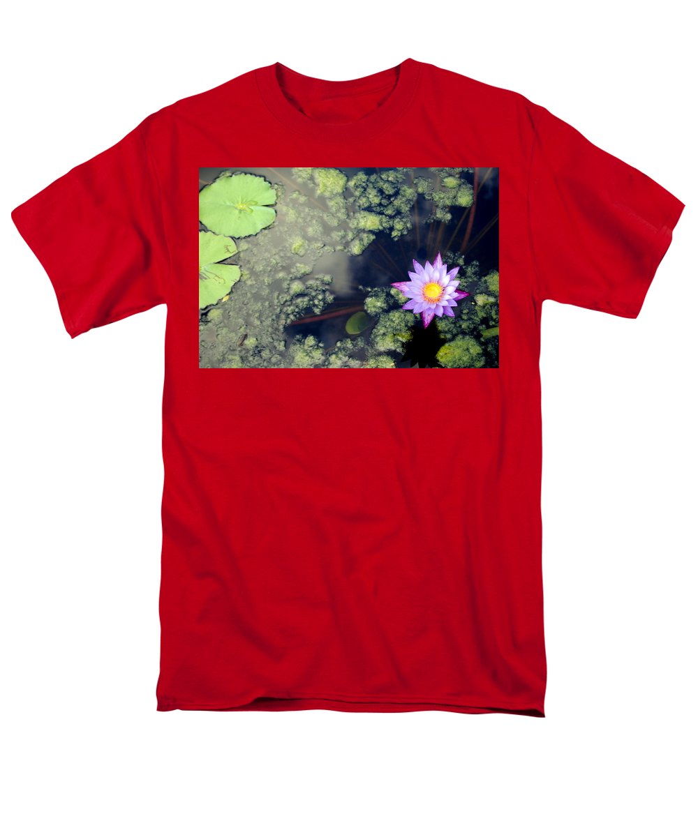 Lily Pad Pond - Men's T-Shirt  (Regular Fit)