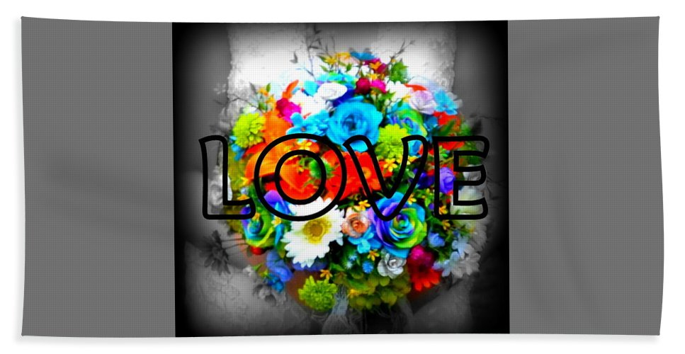 Love - Bath Towel