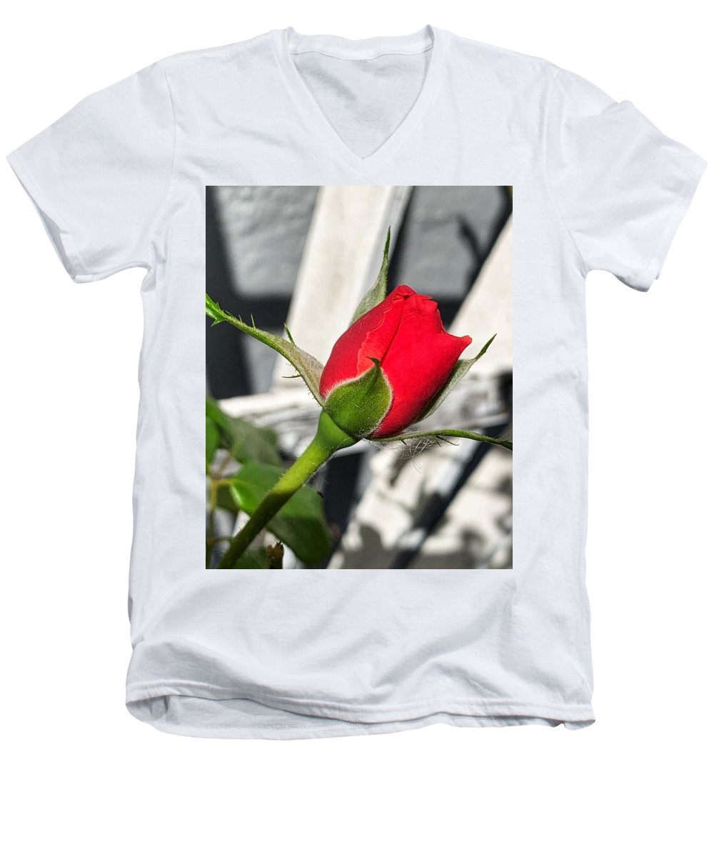 New Life - Men's V-Neck T-Shirt