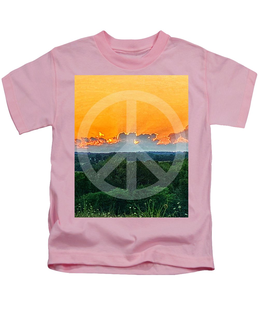 Peace on Earth  - Kids T-Shirt
