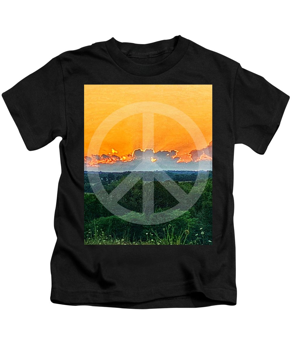 Peace on Earth  - Kids T-Shirt