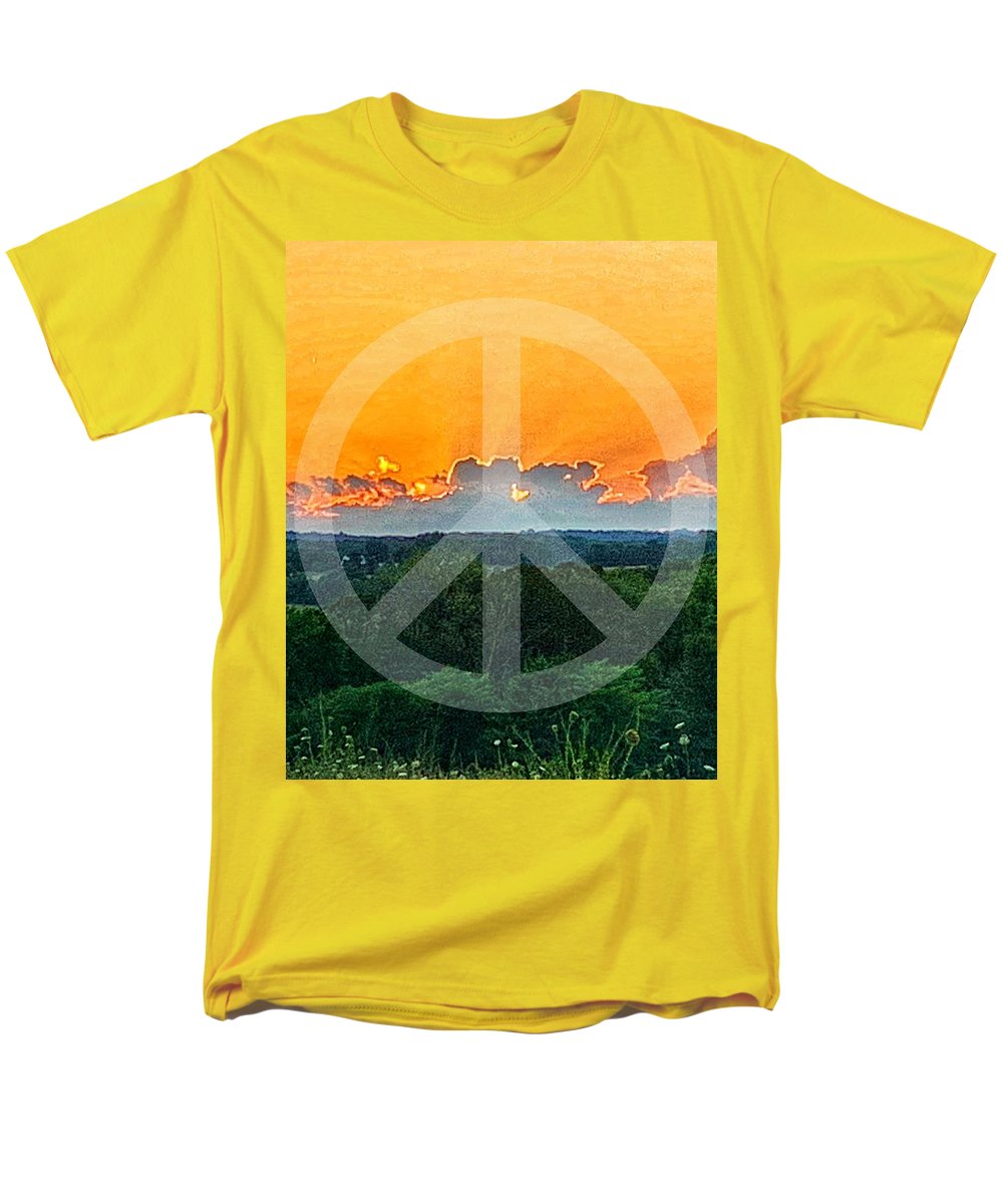 Peace on Earth  - Men's T-Shirt  (Regular Fit)