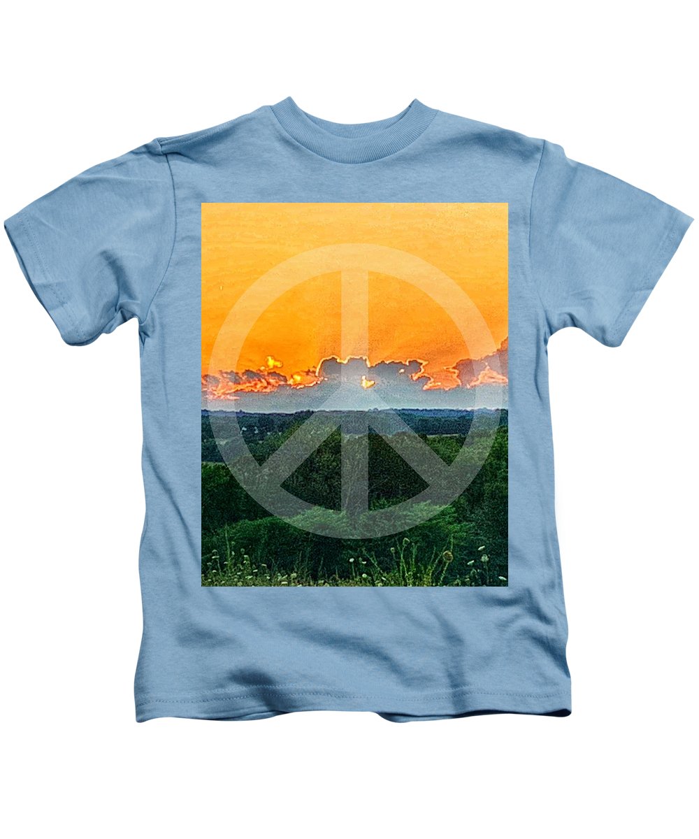 Peace on Earth  - Kids T-Shirt