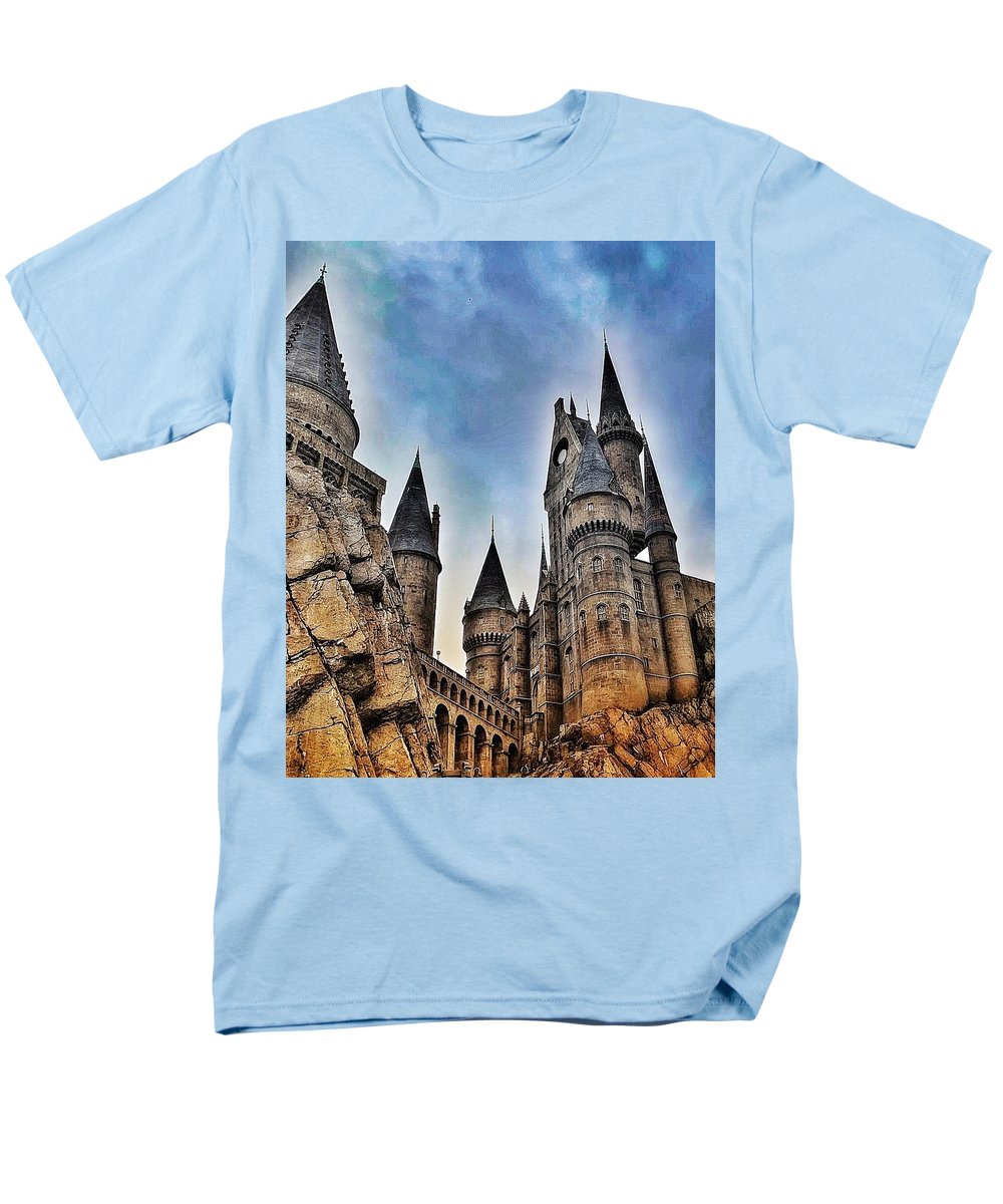 School of Witchcraft and Wizardry - Men's T-Shirt  (Regular Fit)