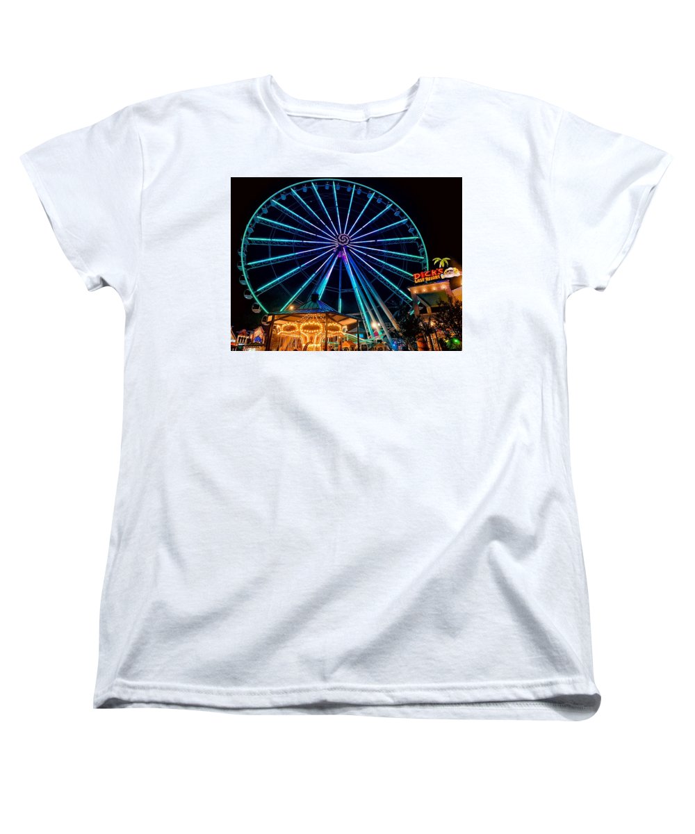 The Island Wheel Color - Women's T-Shirt (Standard Fit)