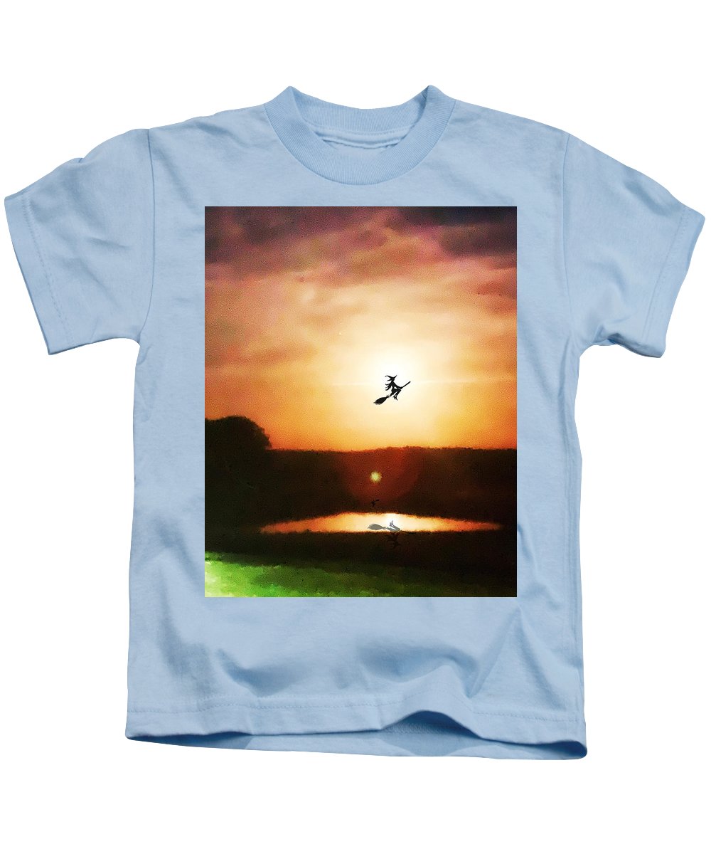 Traveling By Moonlight - Kids T-Shirt