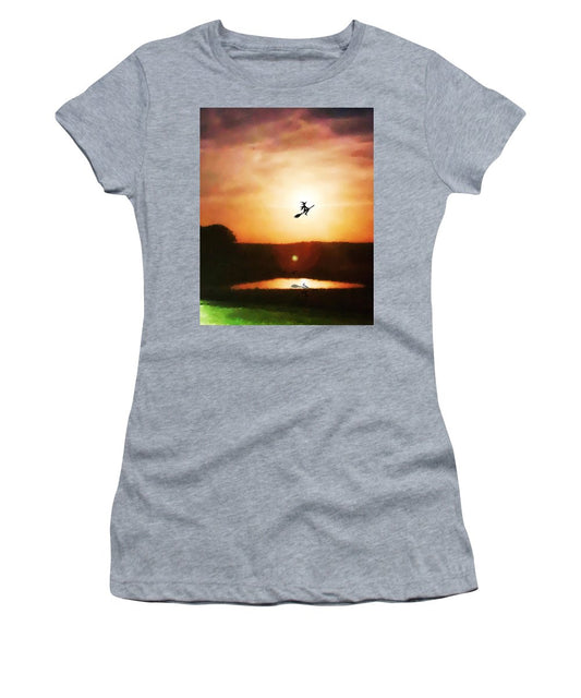 Traveling By Moonlight - Women's T-Shirt