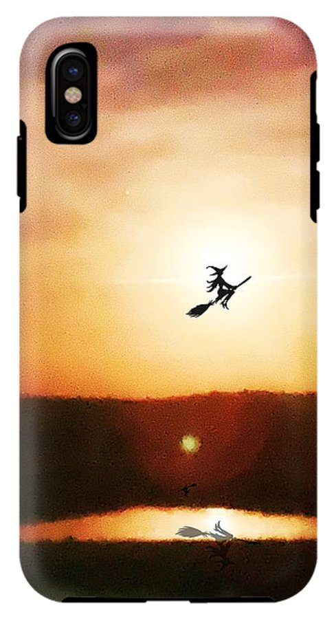 Traveling By Moonlight - Phone Case