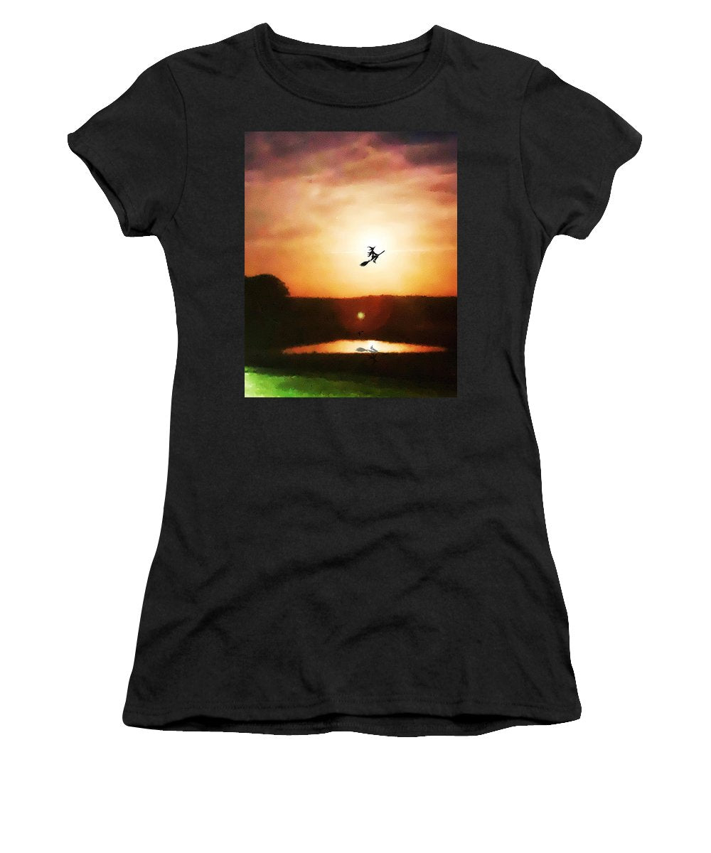 Traveling By Moonlight - Women's T-Shirt